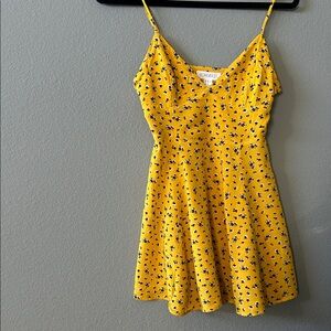 Forever 21 Yellow Floral Summer Dress Size Medium